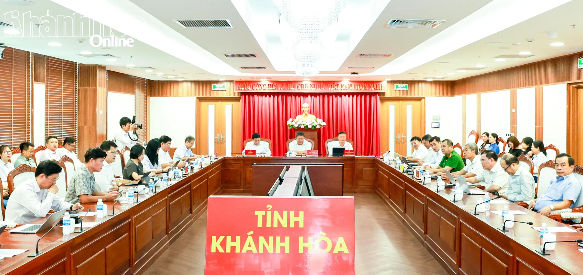 Quang cảnh hội nghị tại điểm cầu Khánh Hòa.