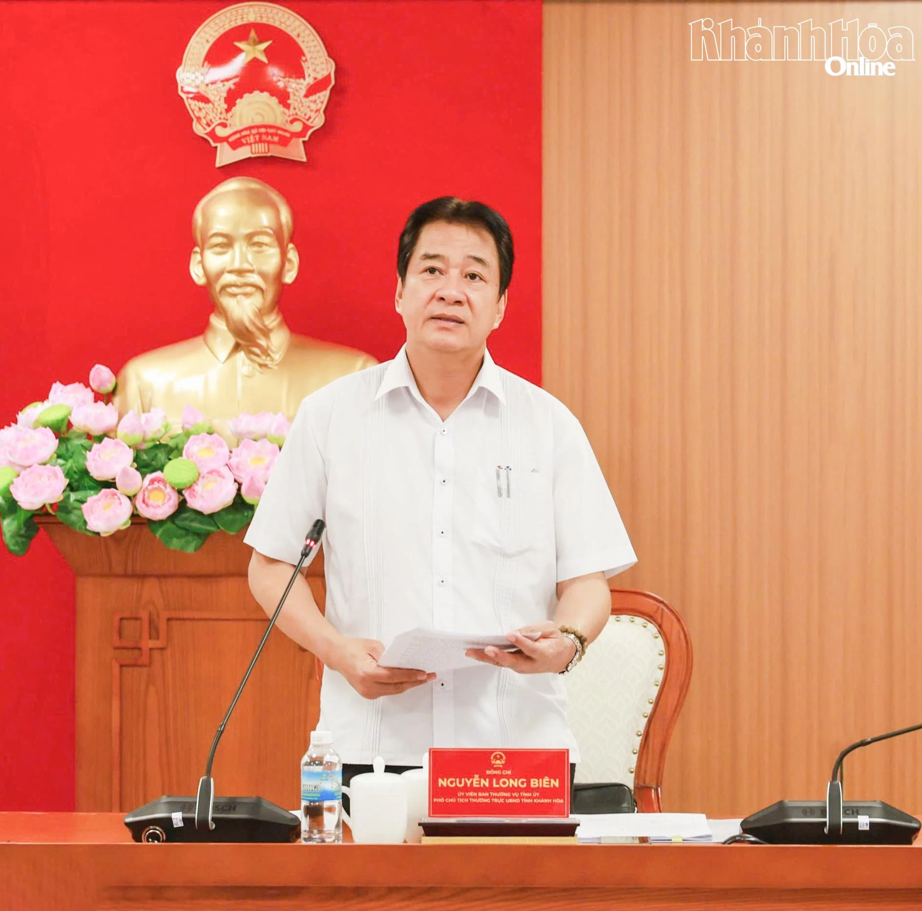 Phó Chủ tịch Thường trực UBND tỉnh Nguyễn Long Biên phát biểu kết luận cuộc họp.