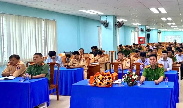 Khai giảng khóa đào tạo chuyên môn thủy thủ và thuyền trưởng cho cán bộ, chiến sĩ công an
