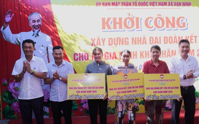 Mặt trận xã Vạn Ninh khởi công xây dựng 3 nhà Đại đoàn kết