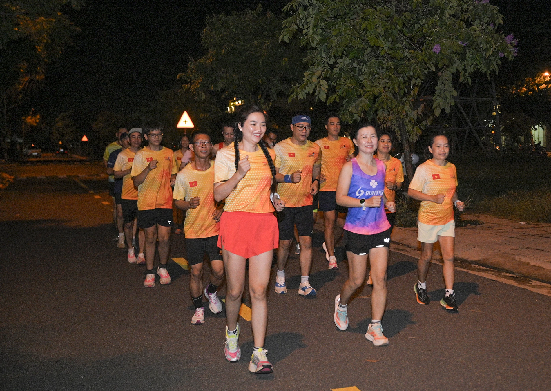 Các vận động viên VTC runner tập luyện chuẩn bị cho giải.