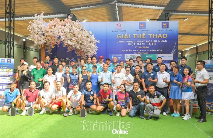 60 vận động viên tranh tài môn pickleball tại Giải thể thao chào mừng Ngày Doanh nhân Việt Nam