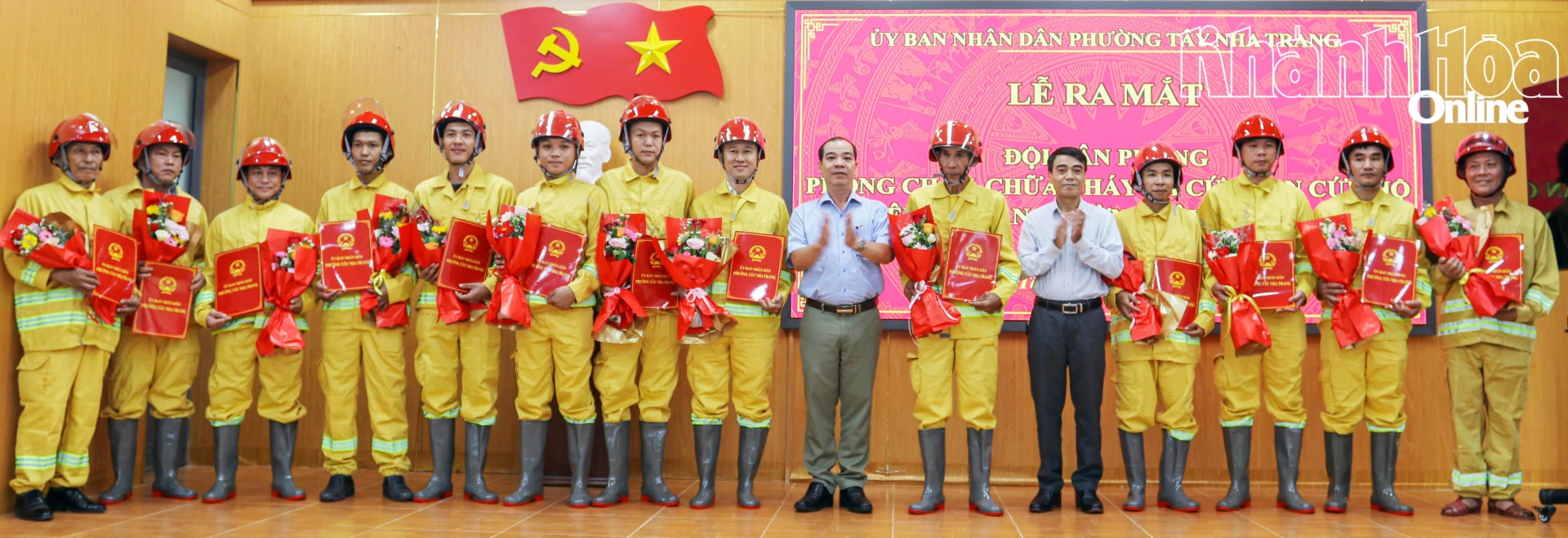 Lễ ra mắt Đội Dân phòng phòng cháy, chữa cháy và cứu nạn, cứu hộ phường Tây Nha Trang.
