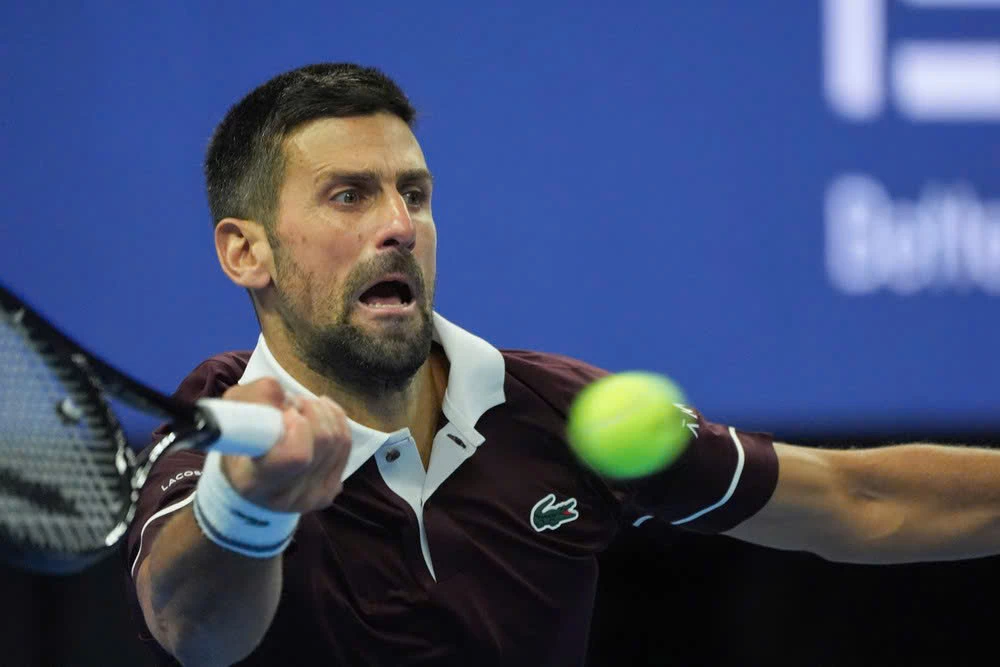Djokovic ngược dòng đẳng cấp trước tay vợt chủ nhà để vào tứ kết (nguồn: China Open)