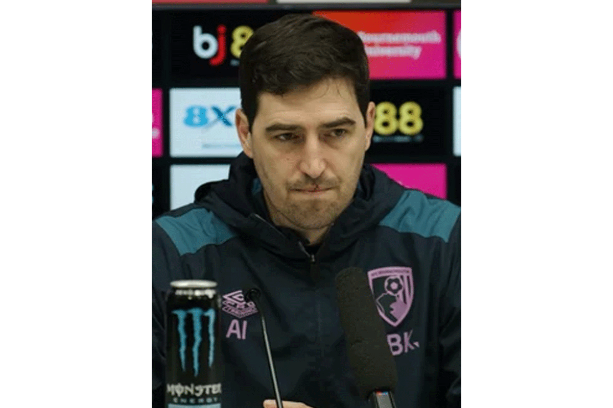 Andoni Iraola vẫn chưa thể hiện được quá nhiều ở tại Liverpool.