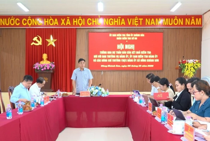 Đoàn kiểm tra số 88 của Ủy ban Kiểm tra Tỉnh ủy làm việc với Ban Thường vụ Đảng ủy xã Đông Khánh Sơn