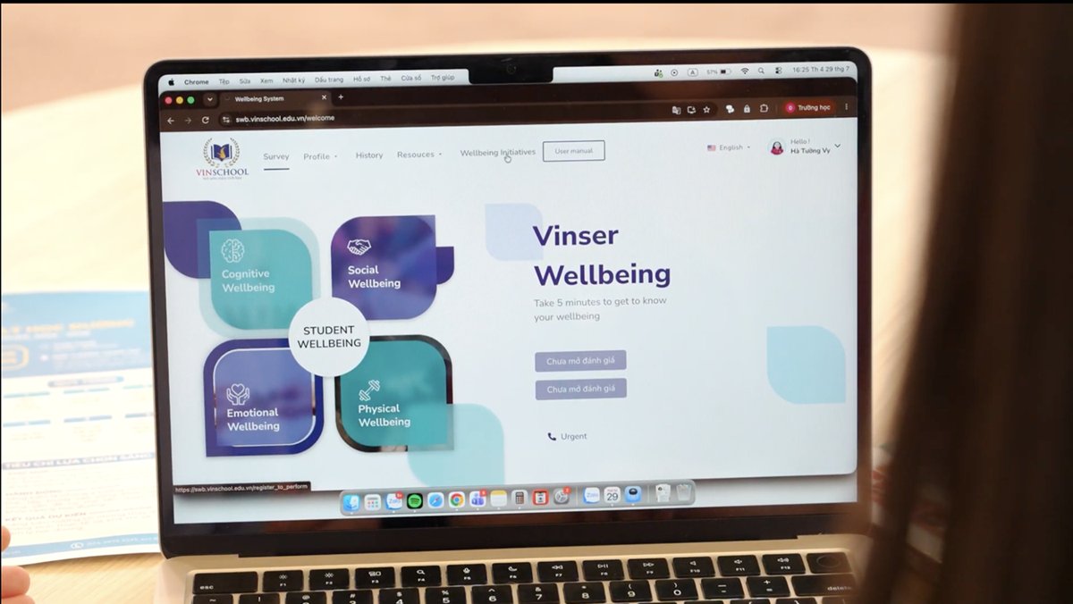 Ứng dụng SWB do Vinschool phát triển, được đưa vào sử dụng từ năm học 2022–2023, nhằm phối hợp giám sát, hướng dẫn và hỗ trợ sức khỏe tâm lý học đường cho học sinh.