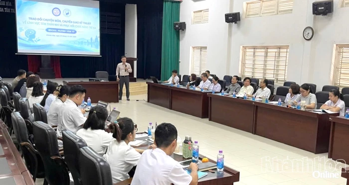Chuyển giao kỹ thuật về tâm thần nhi và phục hồi chức năng trẻ em cho đội ngũ y, bác sĩ