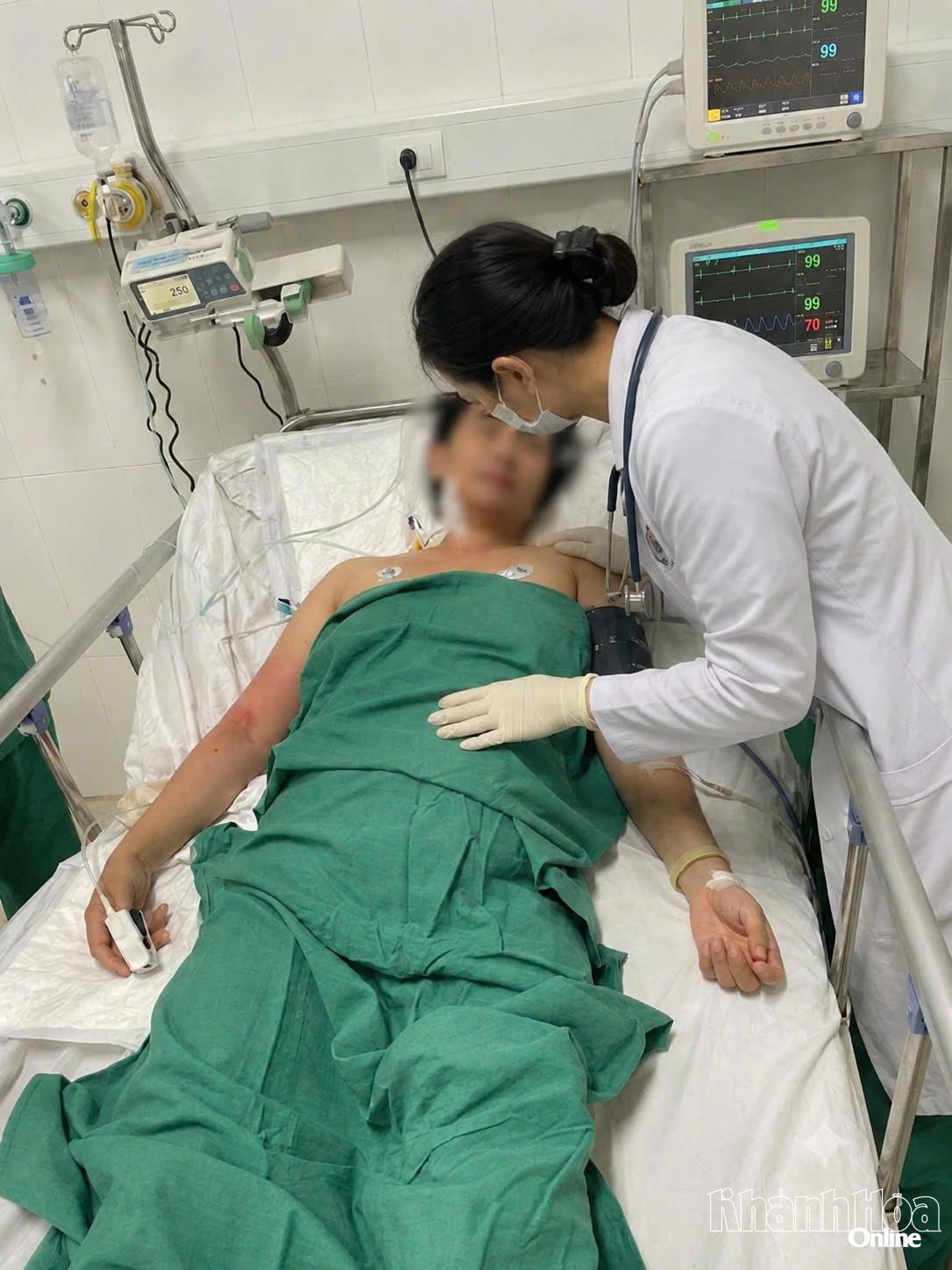 Sức khỏe sản phụ sau phẫu thuật dần ổn định.