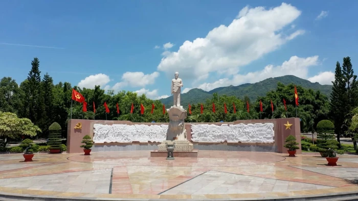 [Video] 80 năm theo dấu chân Người
