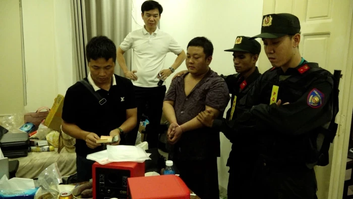 [Video] Công an tỉnh Khánh Hòa bắt quả tang nhóm đối tượng người nước ngoài vi phạm pháp luật