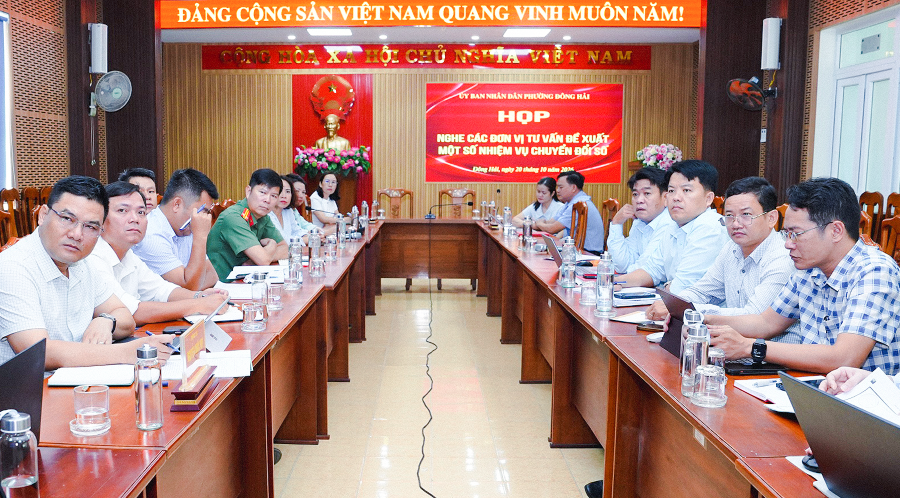 Các đại biểu tham dự hội nghị.