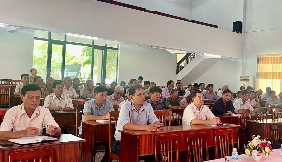 Các học viên tham dự lớp bồi dưỡng.
