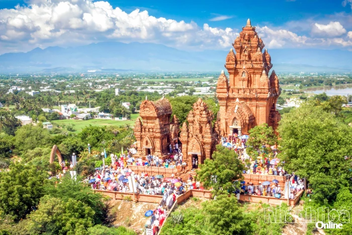 Khám phá bảo vật tháp Pô Klong Garai