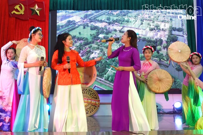 Sức hút của nghệ thuật quần chúng