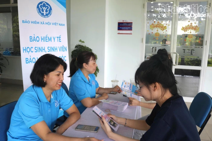 Tuyên truyền chính sách bảo hiểm y tế cho sinh viên Trường Đại học Victoria Thái Bình Dương