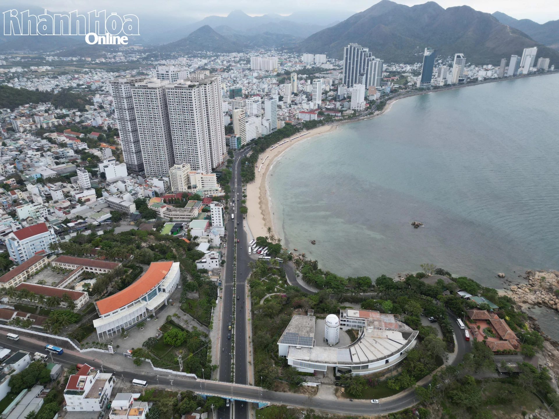 Dải bờ biển phía bắc Nha Trang.