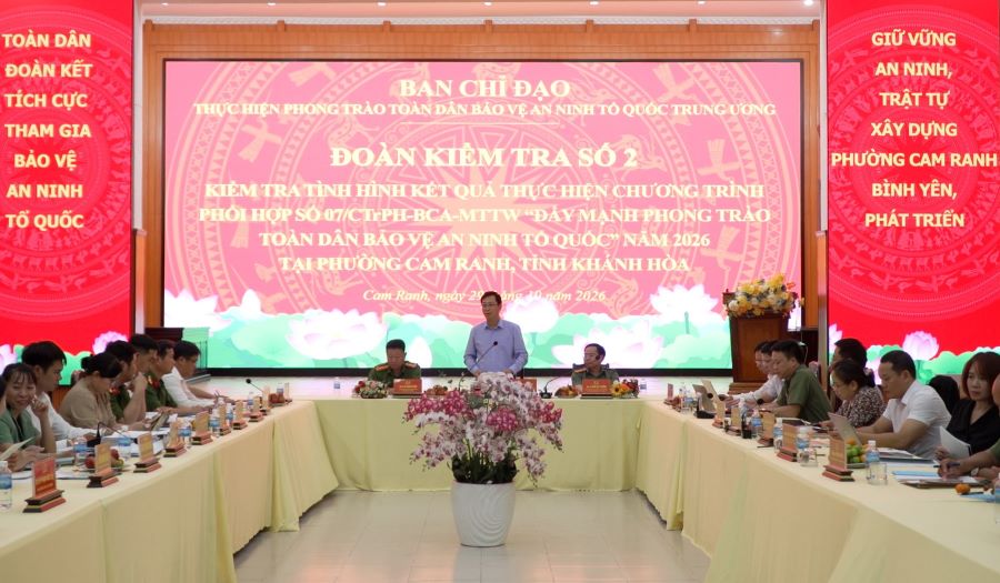 Đồng chí Cao Xuân Thạo, Phó Chủ tịch Ủy ban Trung ương Mặt trận Tổ quốc Việt Nam, Phó Trưởng Ban Chỉ đạo phát biểu tại buổi làm việc.