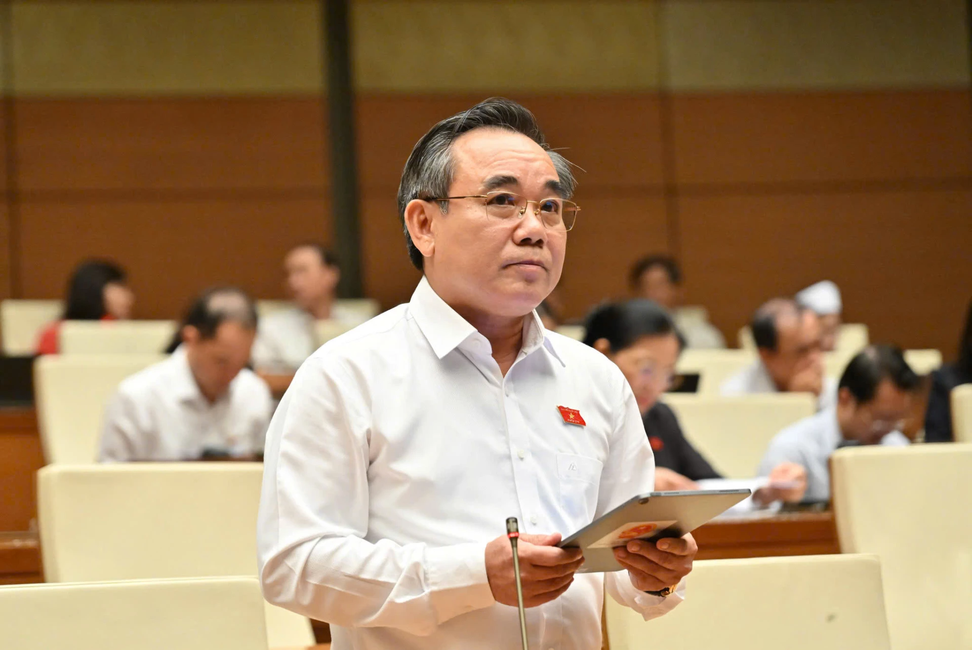 Đồng chí Lê Hữu Trí - Phó Trưởng đoàn chuyên trách Đoàn Đại biểu Quốc hội tỉnh Khánh Hòa.