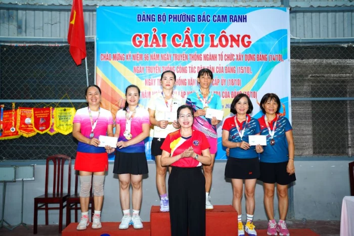 60 vận động viên tranh tài Giải cầu lông Đảng bộ phường Bắc Cam Ranh lần thứ II 