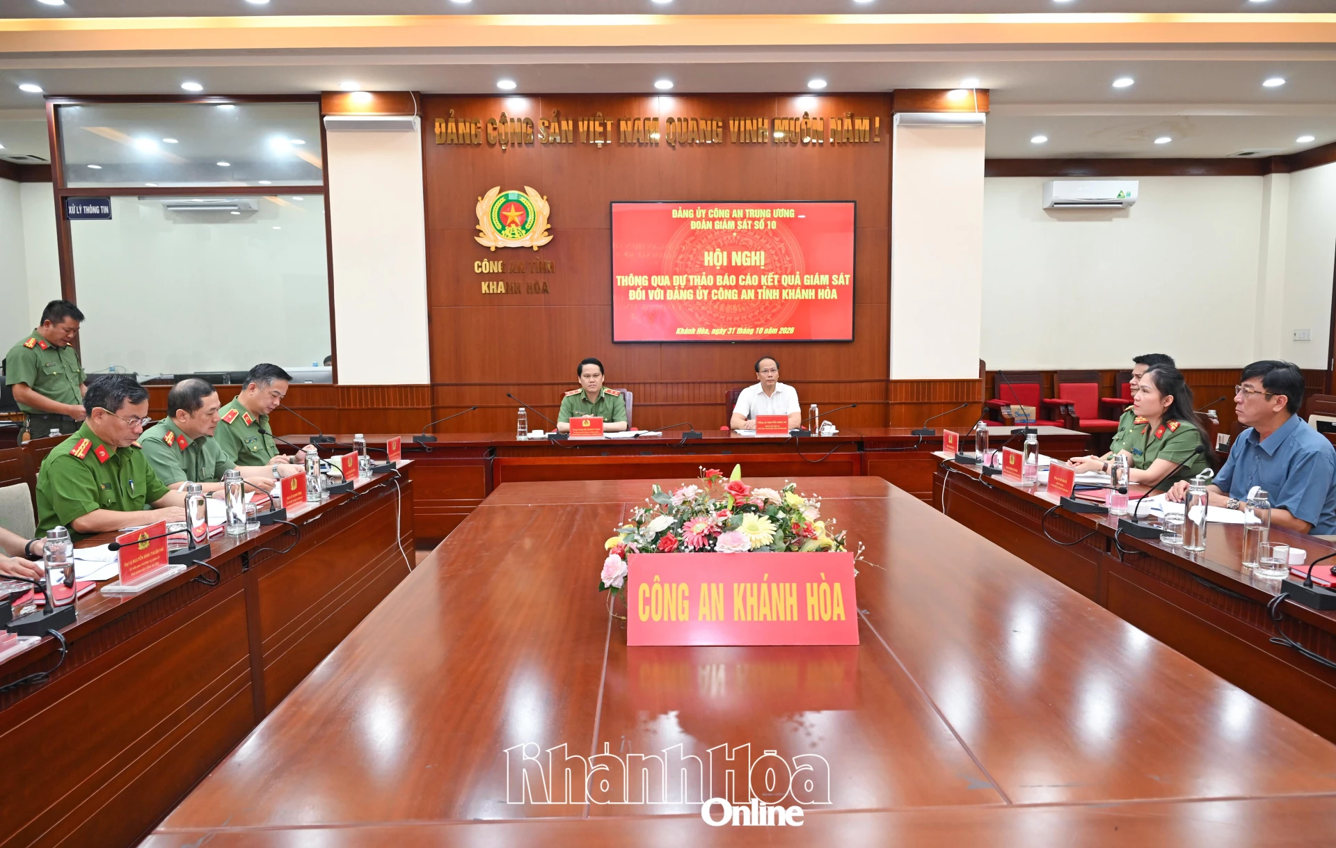 Quang cảnh hội nghị.