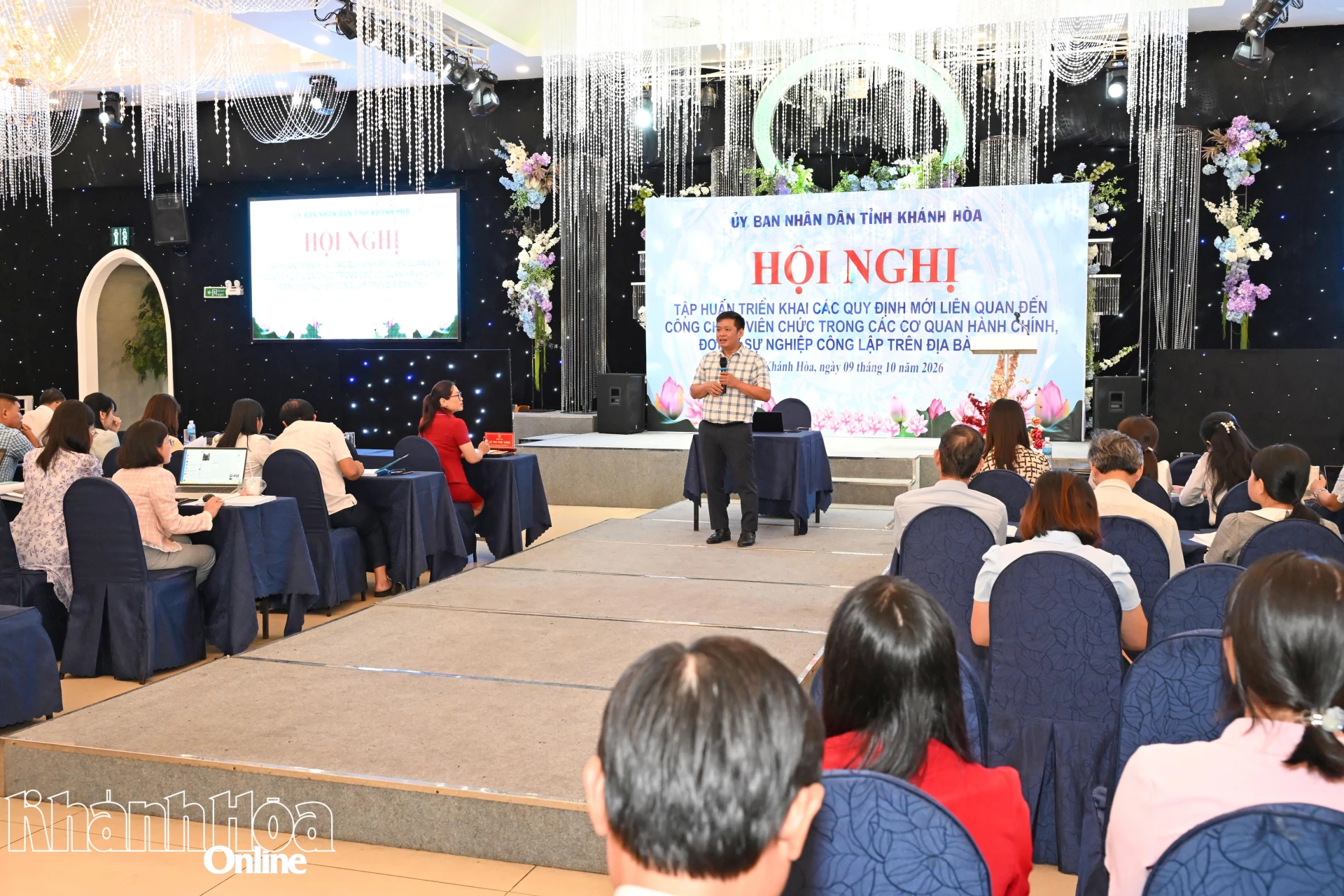 Quang cảnh hội nghị.