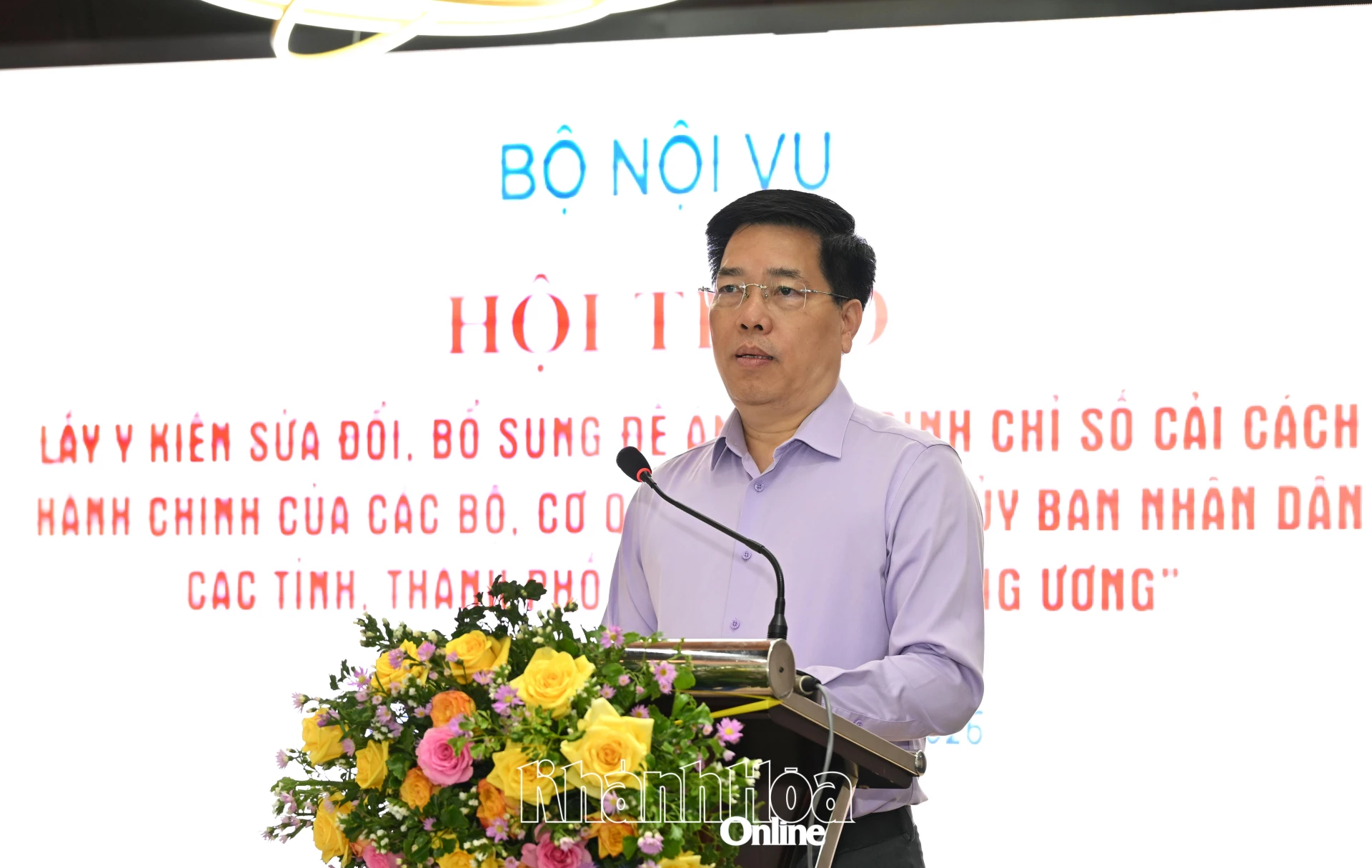 Ông Phạm Minh Hùng phát biểu khai mạc hội thảo. 