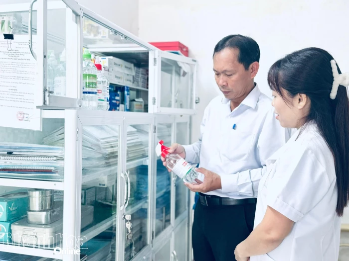 Giám sát công tác y tế học đường tại 2 trường trung học phổ thông