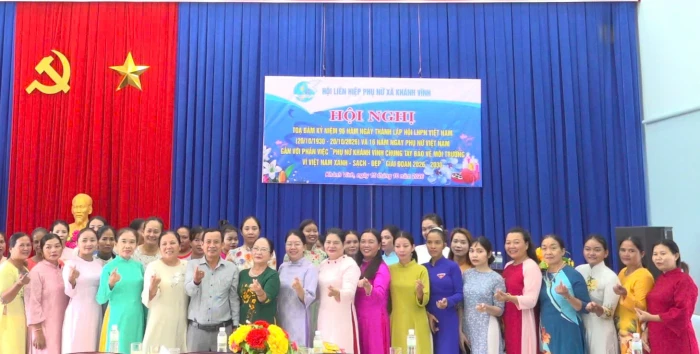 Hội Liên hiệp Phụ nữ xã Khánh Vĩnh tổ chức tọa đàm kỷ niệm 20-10