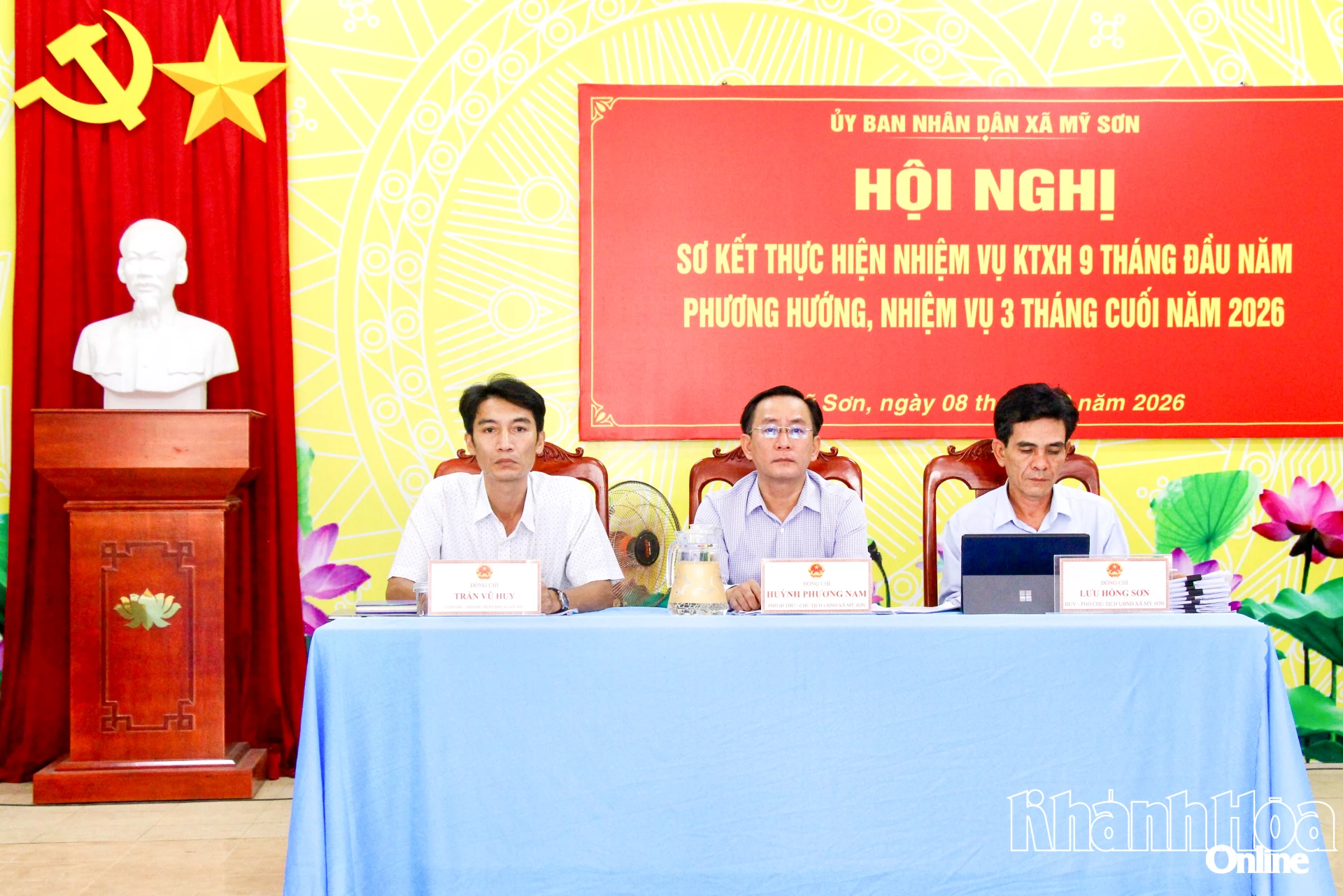 Lãnh đạo UBND xã Mỹ Sơn chủ trì hội nghị.