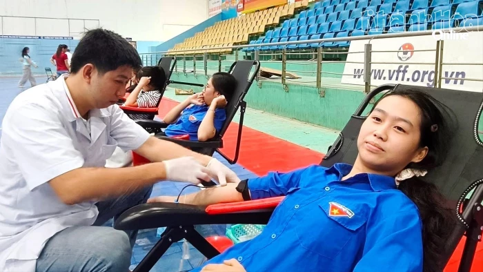 Gần 170 người tham gia Ngày hội hiến máu tình nguyện