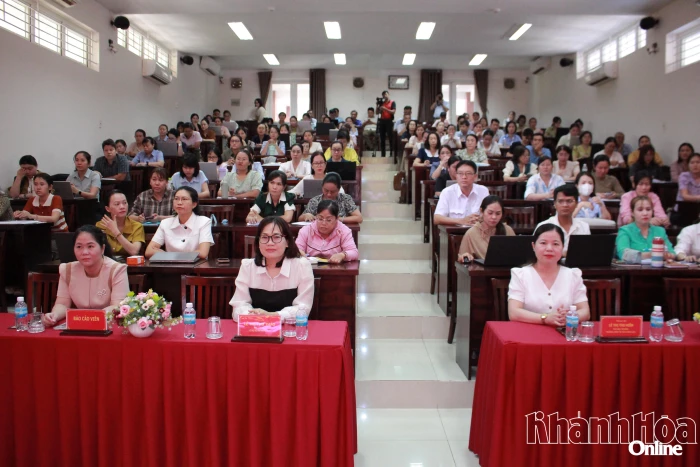 Khai giảng lớp bồi dưỡng nghiệp vụ công tác văn thư, lưu trữ