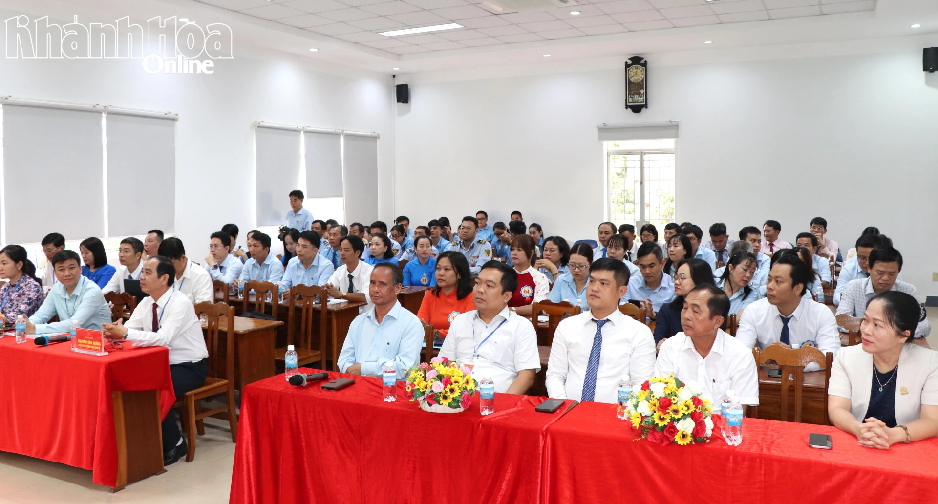 Lãnh đạo Đảng ủy phường Tây Nha Trang, các đảng bộ trực thuộc và thí sinh, đảng viên tham dự hội thi.