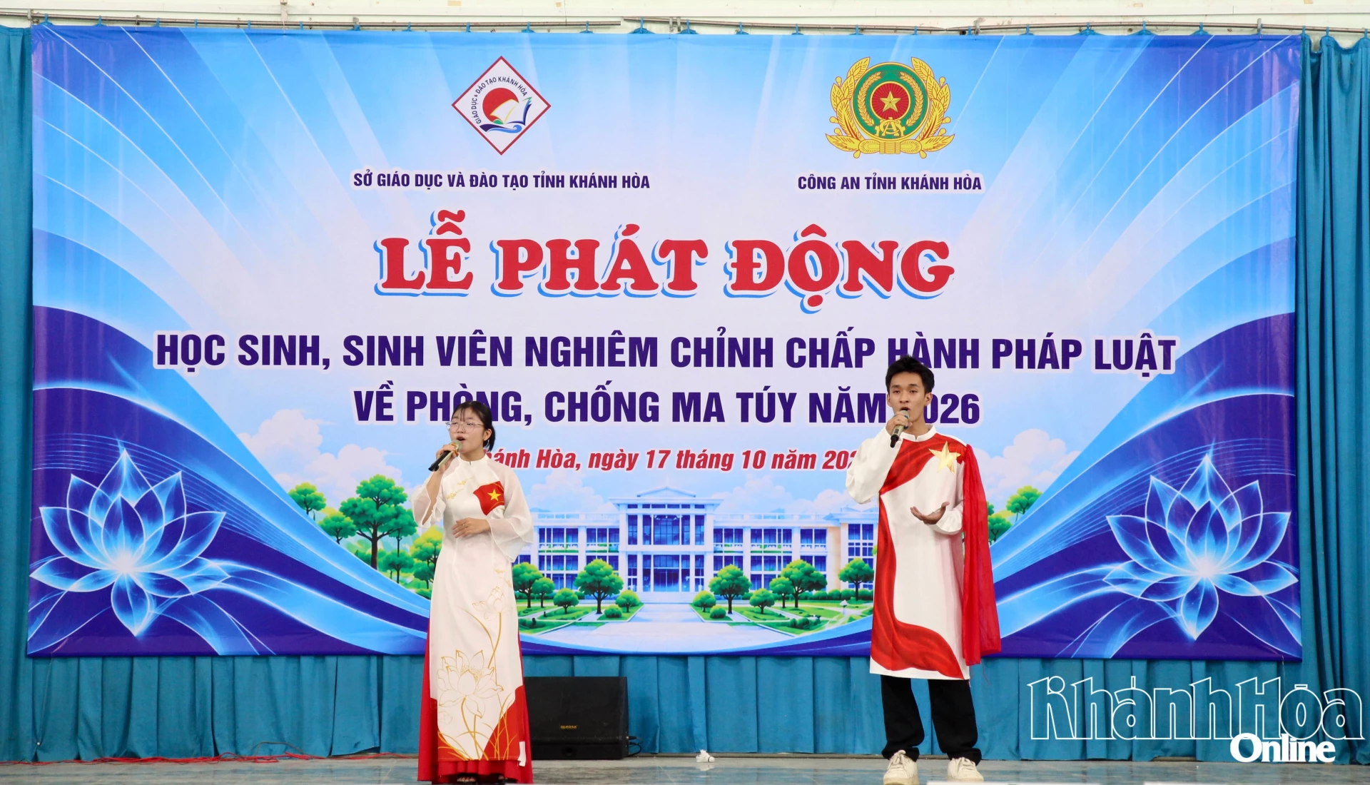Tiết mục văn nghệ “Tinh hoa Việt Nam” chào mừng Lễ phát động học sinh, sinh viên nghiêm chỉnh chấp hành pháp luật về phòng, chống ma túy năm 2026.