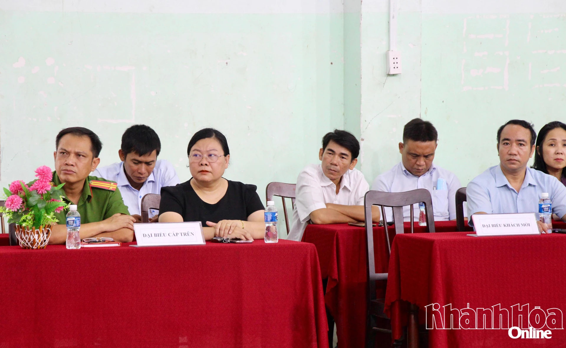 Các đại biểu tham dự Lễ phát động học sinh, sinh viên nghiêm chỉnh chấp hành pháp luật về phòng, chống ma túy tại điểm cầu Khánh Hòa.