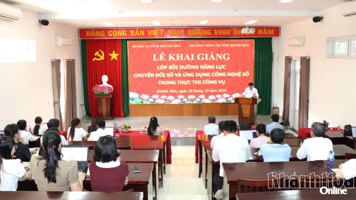 Bồi dưỡng năng lực chuyển đổi số và ứng dụng công nghệ số cho cán bộ, công chức