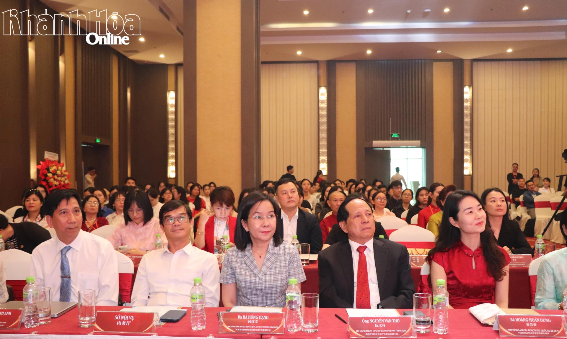Các đại biểu tham dự vòng chung kết cuộc thi.