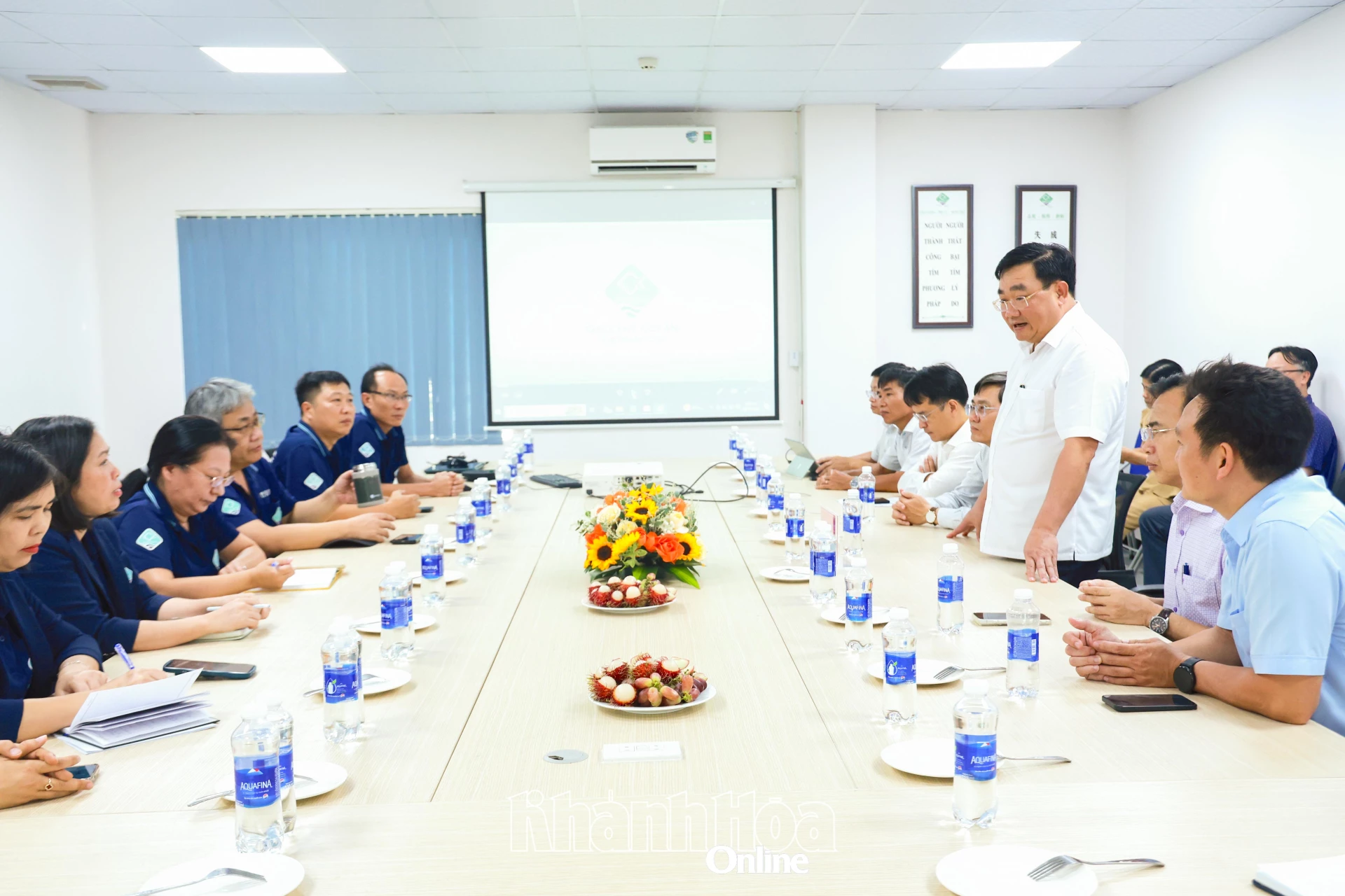 Đồng chí Trịnh Minh Hoàng đến thăm Công ty Cổ phần Gallant Ocean Việt Nam.