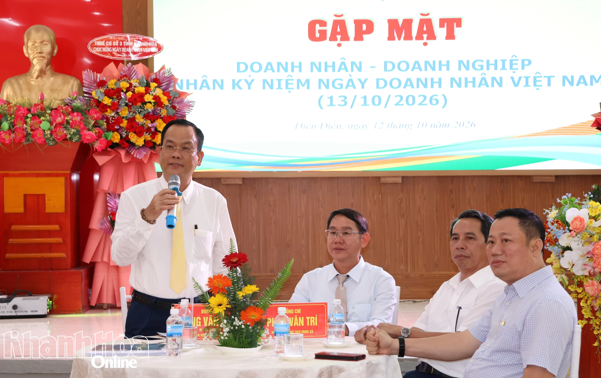 Ông Đặng Văn Tuấn - Bí thư Đảng ủy, Chủ tịch HĐND xã Diên Điền phát biểu tại buổi gặp mặt.