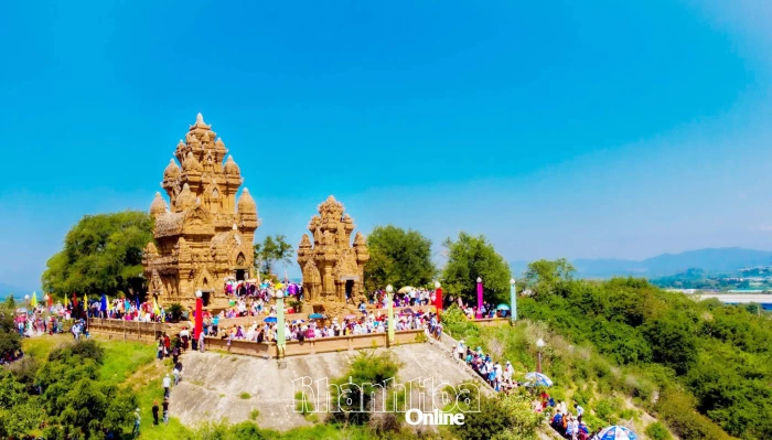 Sẵn sàng vào hội Katê