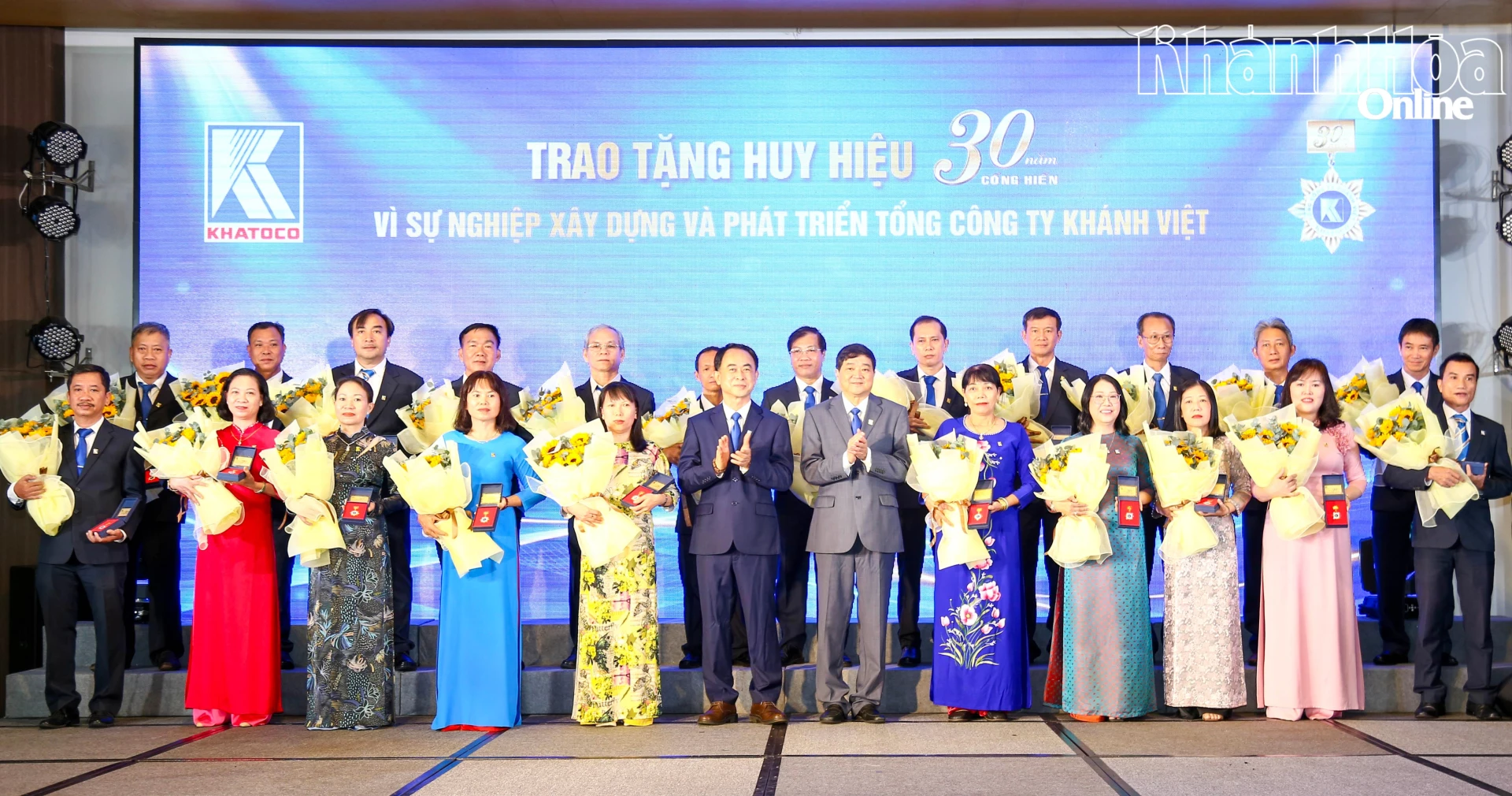 Lãnh đạo
