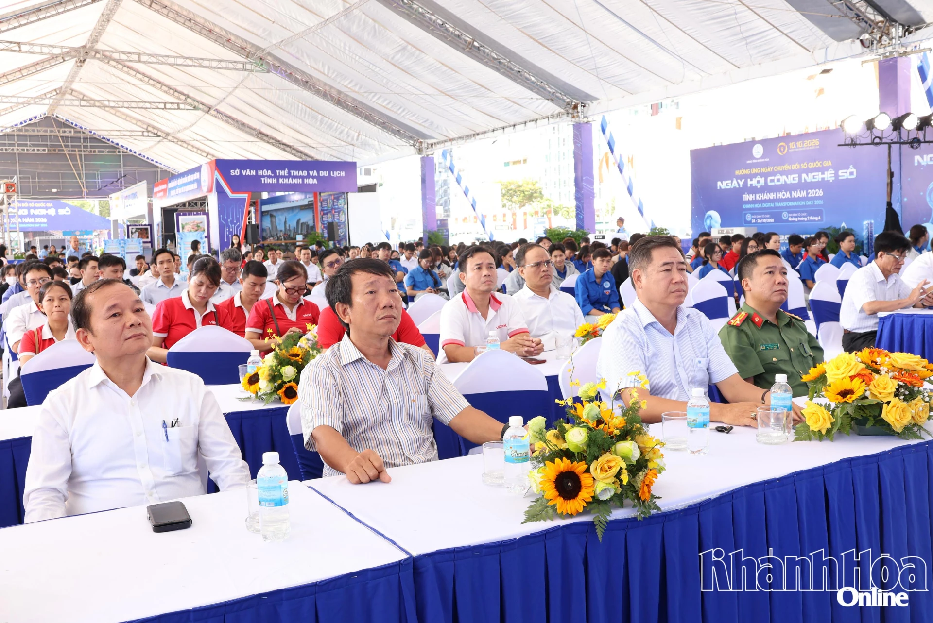 Các đại biểu tham dự Hội thảo.