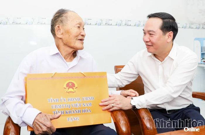Những người lính trên con đường huyền thoại
