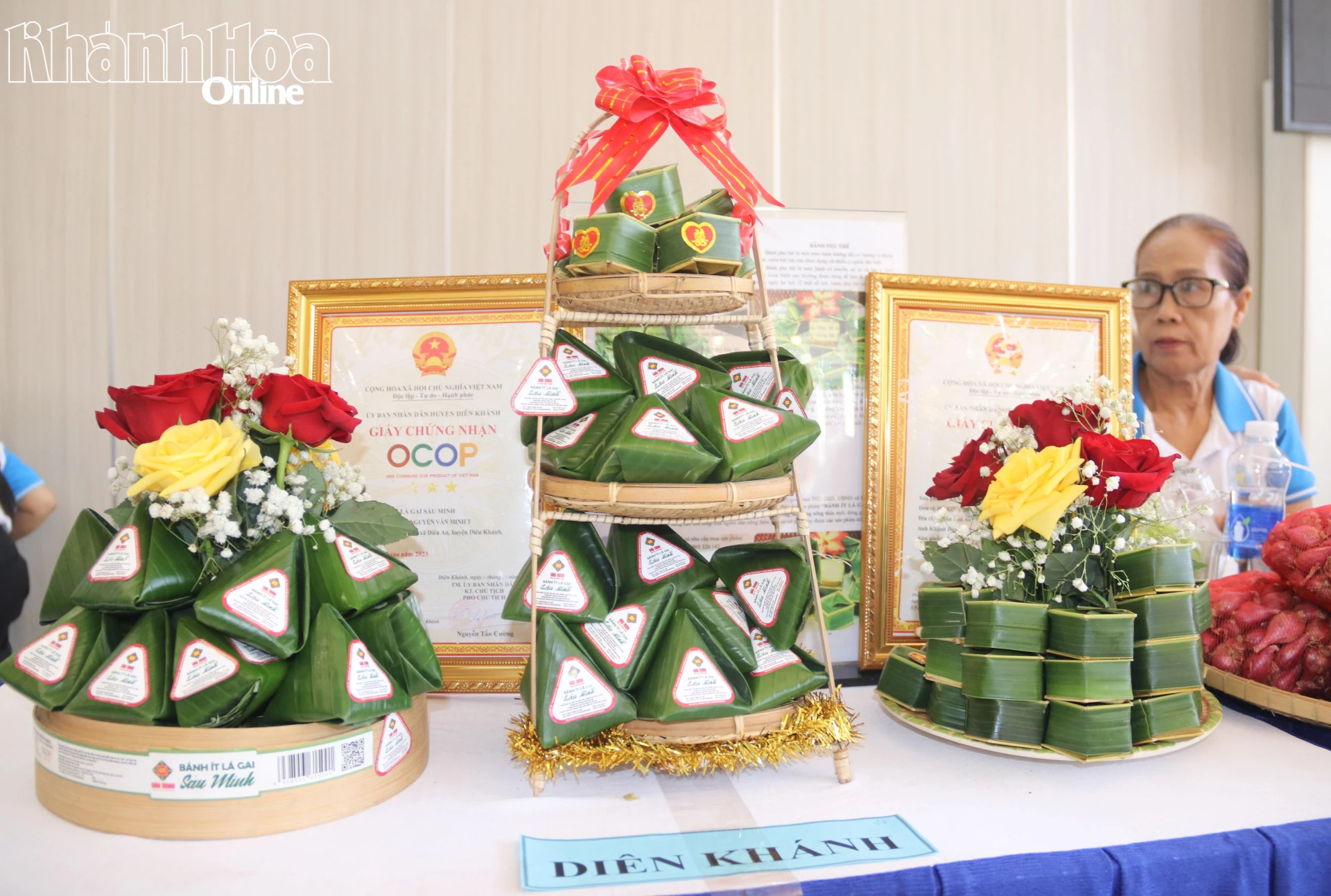 Các loại bánh đặc trưng được trưng bày đẹp mắt.