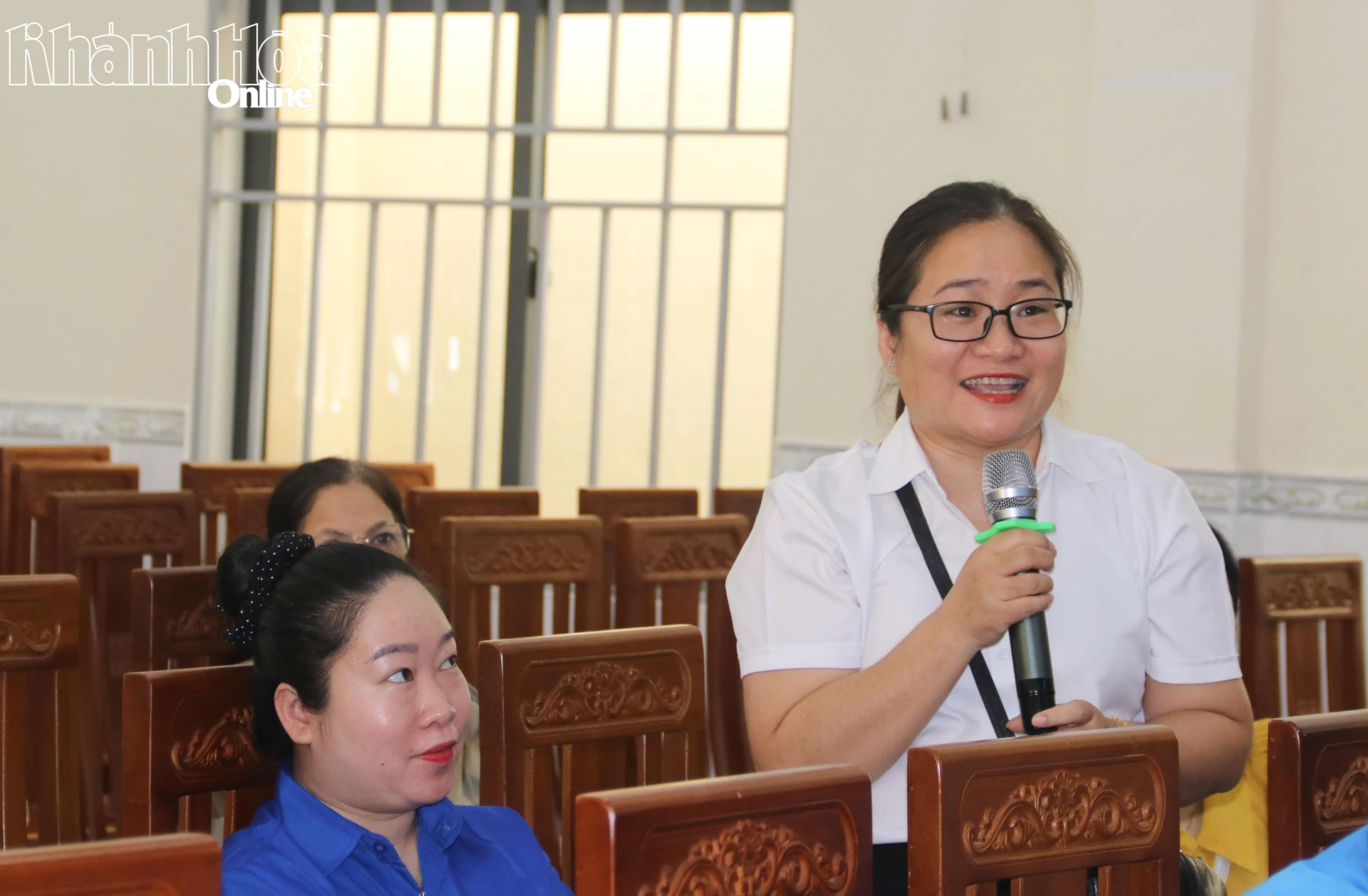 Đoàn viên công đoàn trả lời các câu hỏi tại chương trình.
