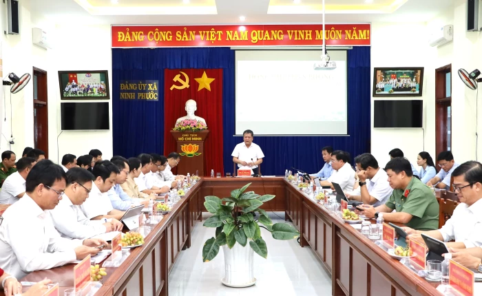 Bí thư Tỉnh ủy Trần Phong làm việc với Ban Thường vụ Đảng ủy 4 xã phía nam tỉnh
