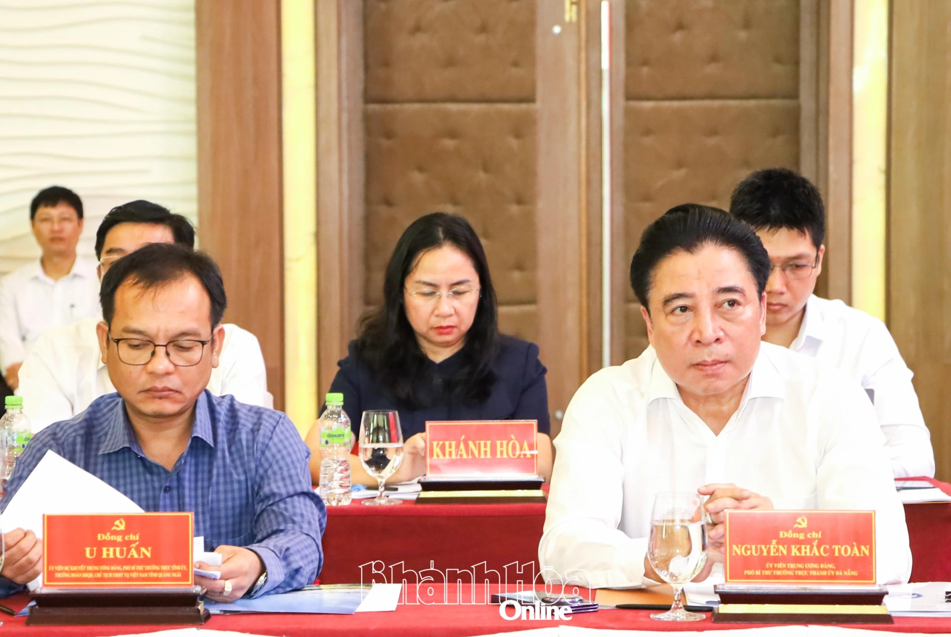 Đồng chí Nguyễn Khắc Toàn - Ủy viên Trung ương Đảng, Phó Bí thư Thường trực Thành ủy Đà Nẵng và các đại biểu tham dự hội nghị.
