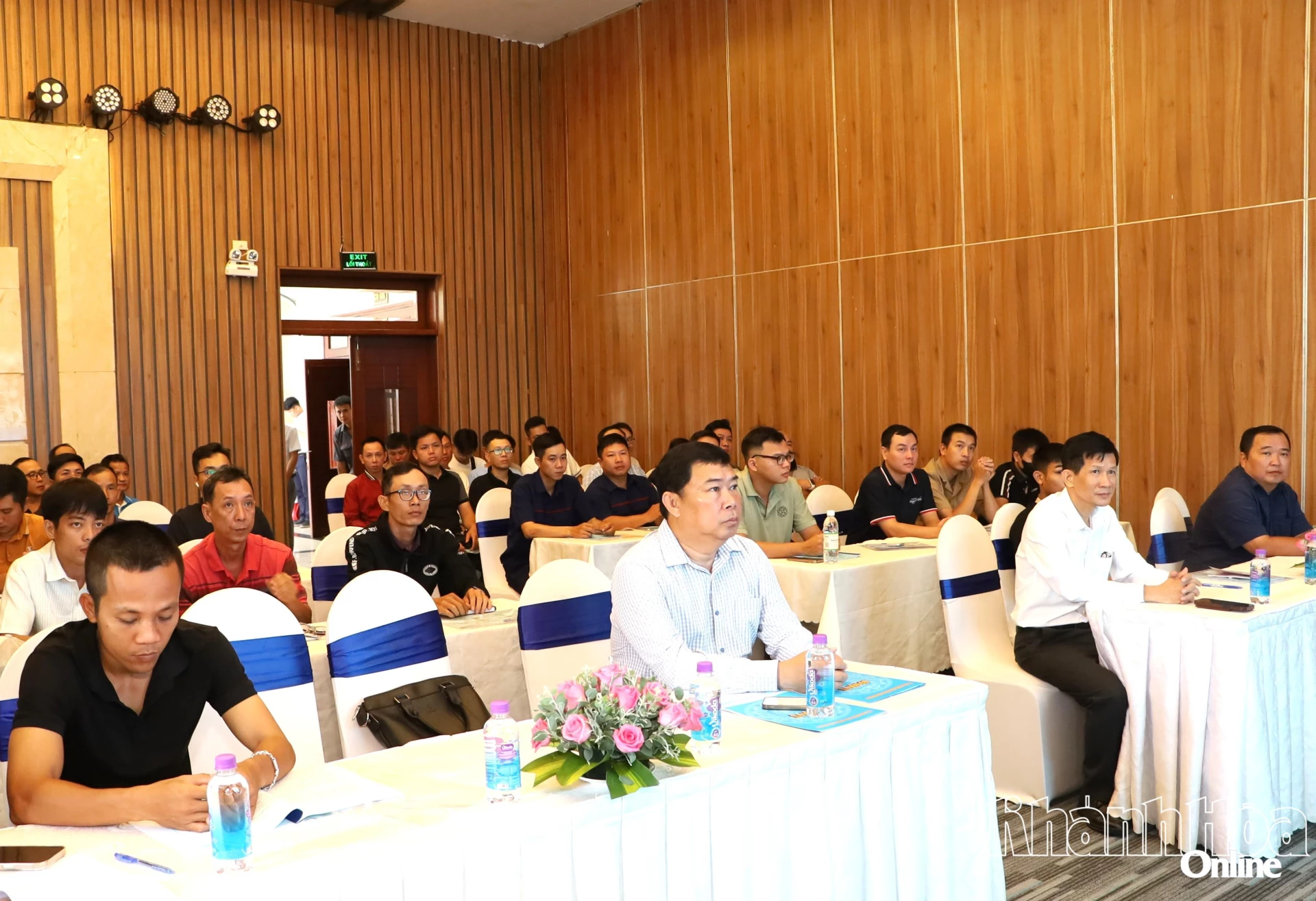 Quang cảnh tại lớp huấn luyện.