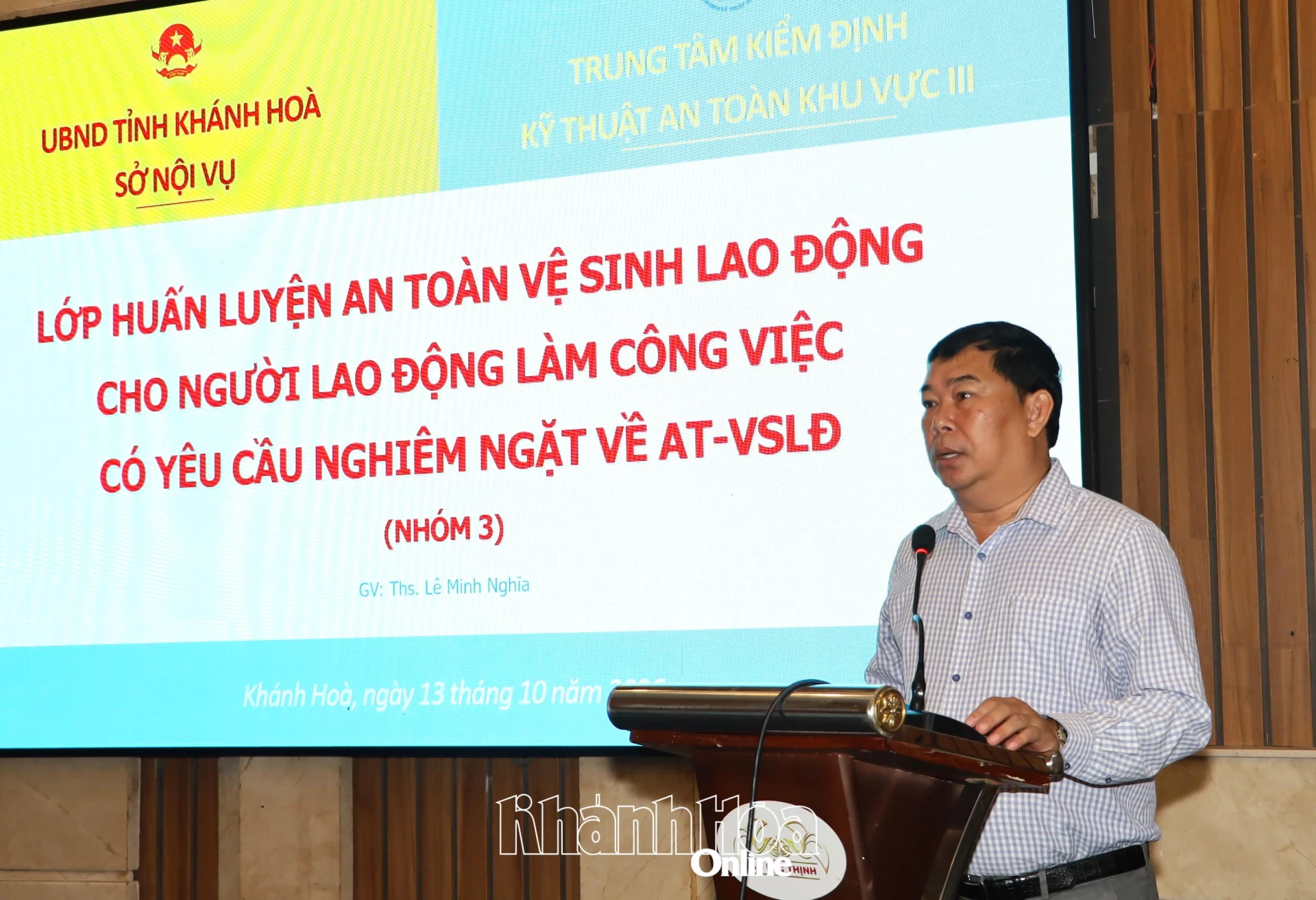Ông Nguyễn Thành Sơn - Phó Giám đốc Sở Nội vụ phát biểu khai mạc lớp huấn luyện.
