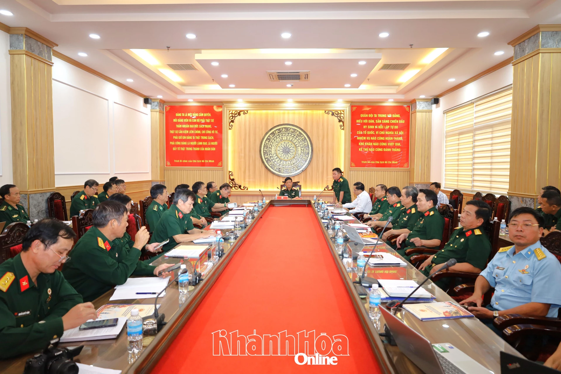 Quang cảnh hội nghị.